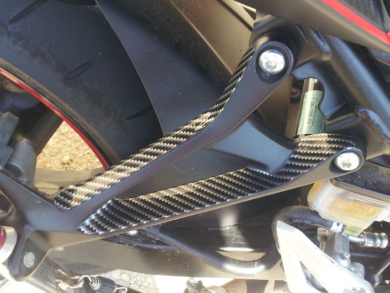 covering carbone moto